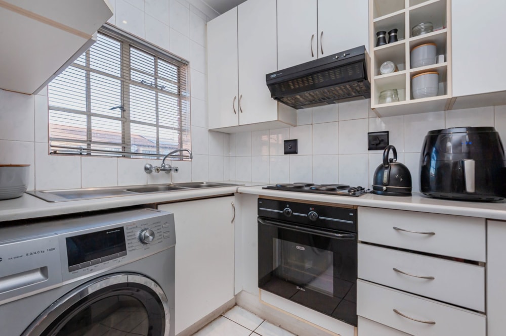 Apartment for sale in New Redruth - 1GV1747349 Apartment for sale in New Redruth - 1GV1747349
