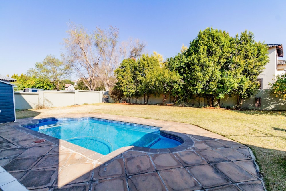 Security estate home for sale in Xanadu - 1HR1750081