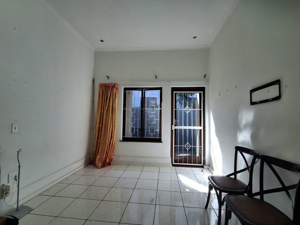 Townhouse to rent in Musgrave - 1DBN1750444 Townhouse to rent in Musgrave - 1DBN1750444