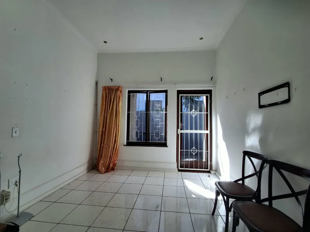 Townhouse to rent in Musgrave - 1DBN1750444 Townhouse to rent in Musgrave - 1DBN1750444