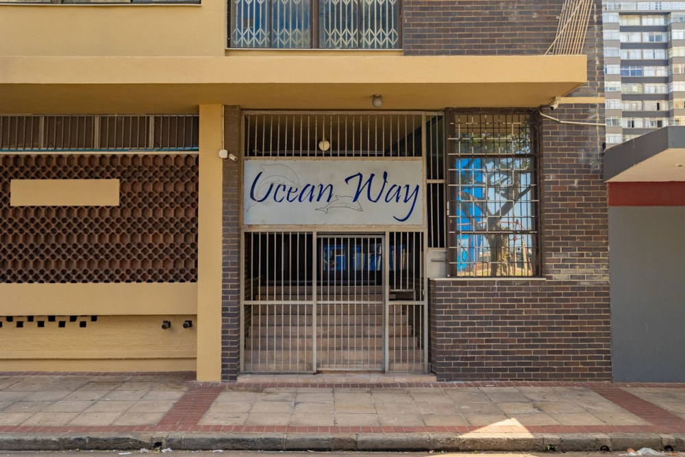 Bachelor apartment for sale in South Beach Durban - 1DBN1745627