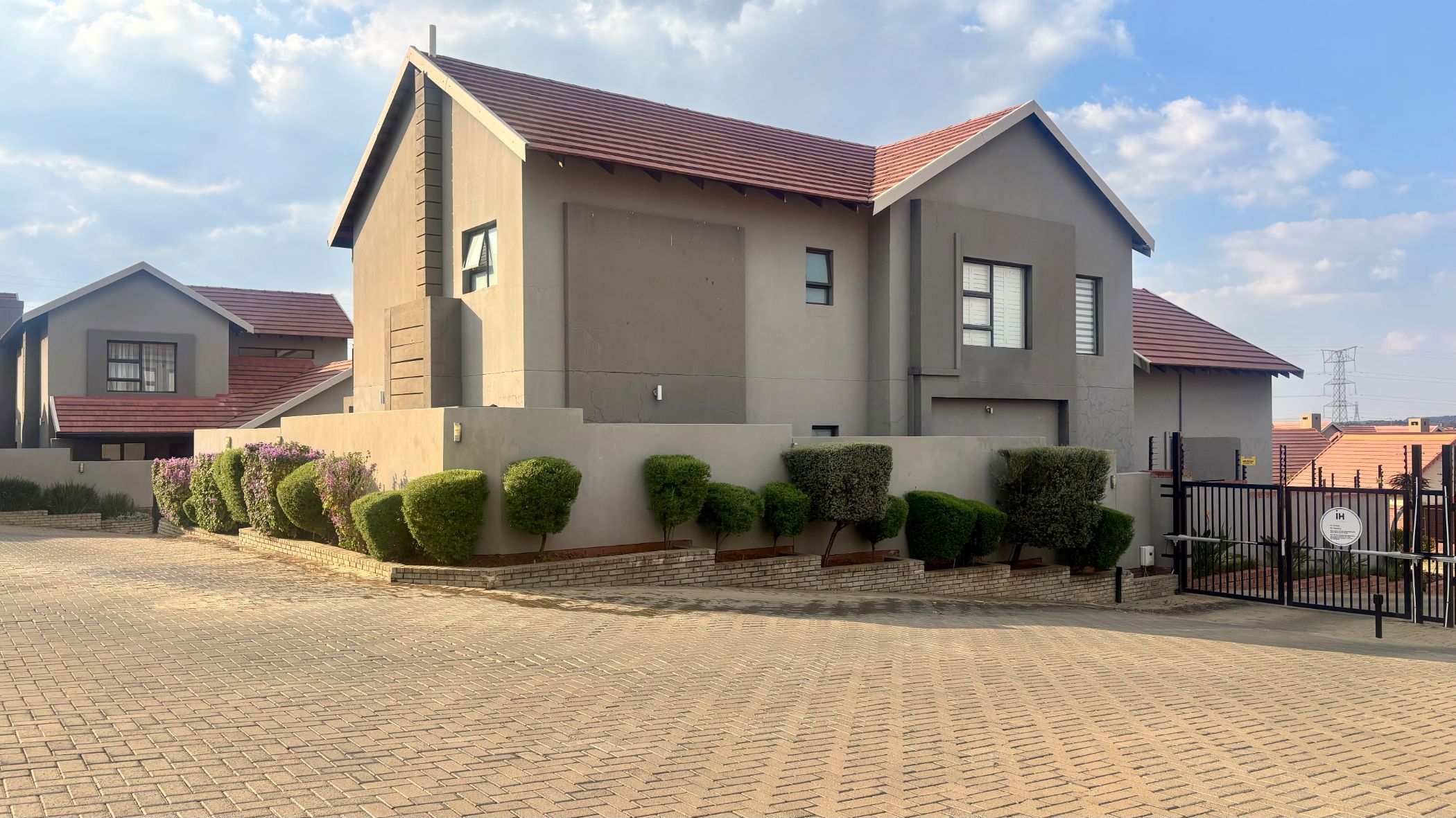 Townhouse for sale in Wild Olive Estate - 1BX1748486