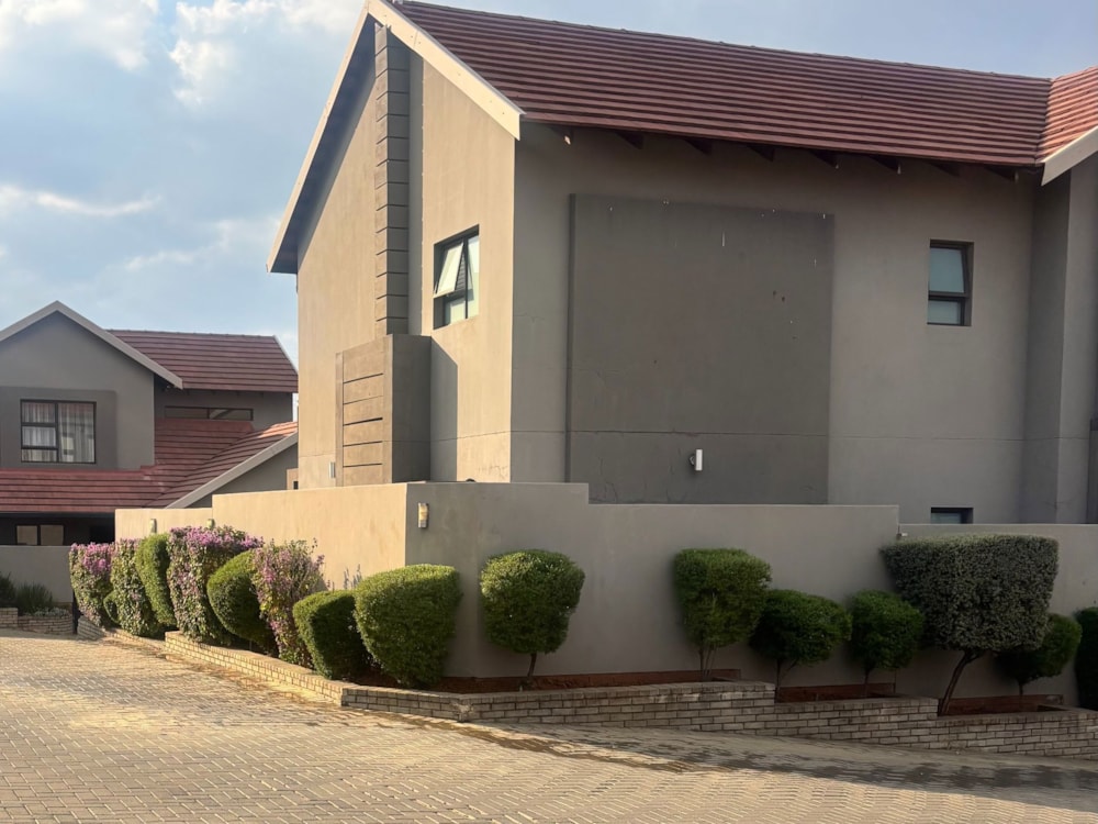 Townhouse for sale in Wild Olive Estate - 1BX1748486