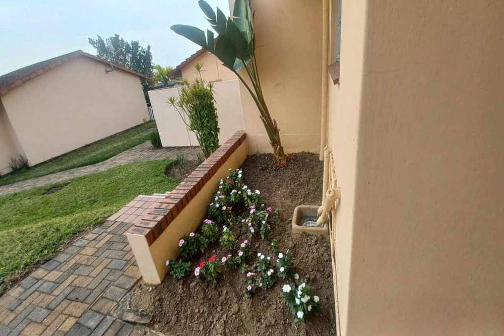 Townhouse to rent in Sherwood, Westville - 1WP1731981