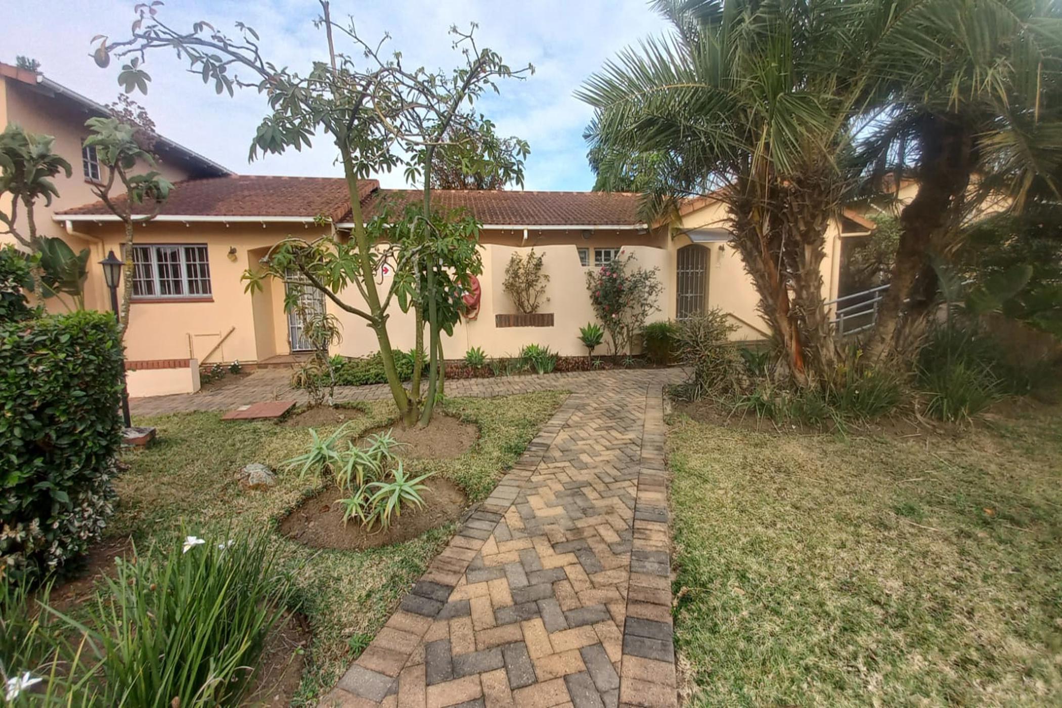 Townhouse to rent in Sherwood, Westville - 1WP1731981