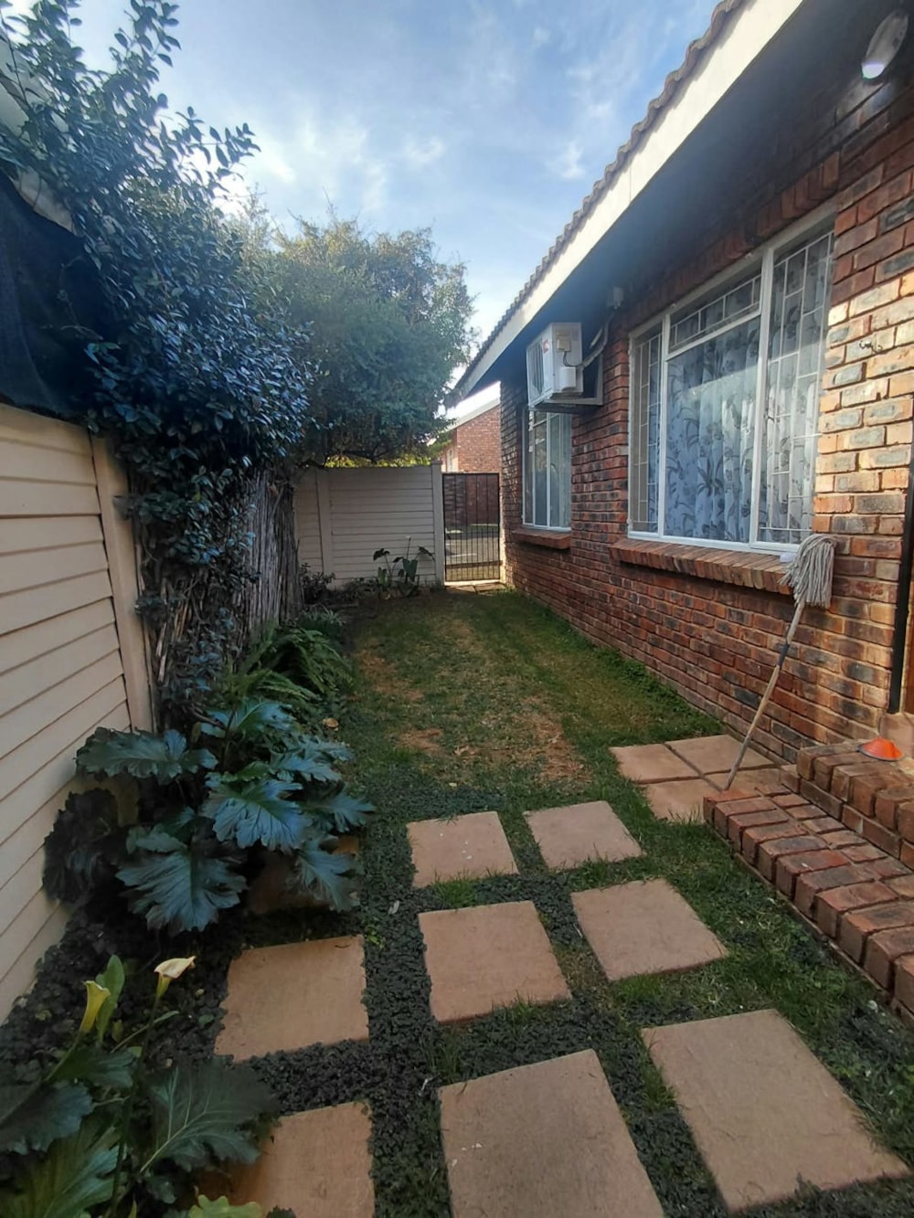 Townhouse for sale in Spitskop - 1BX1750434 Townhouse for sale in Spitskop - 1BX1750434
