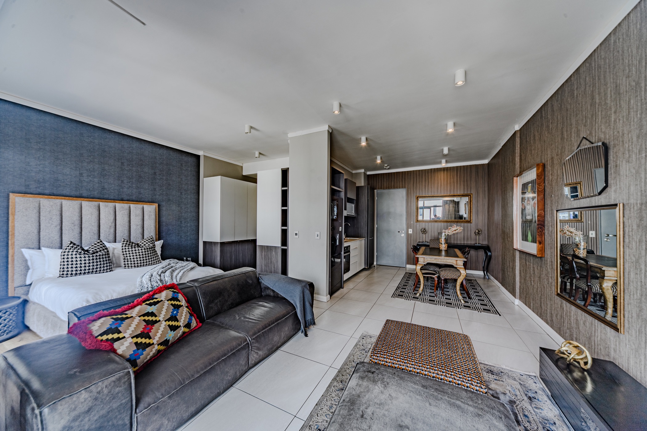 Apartment for sale in Menlyn - PT1699360