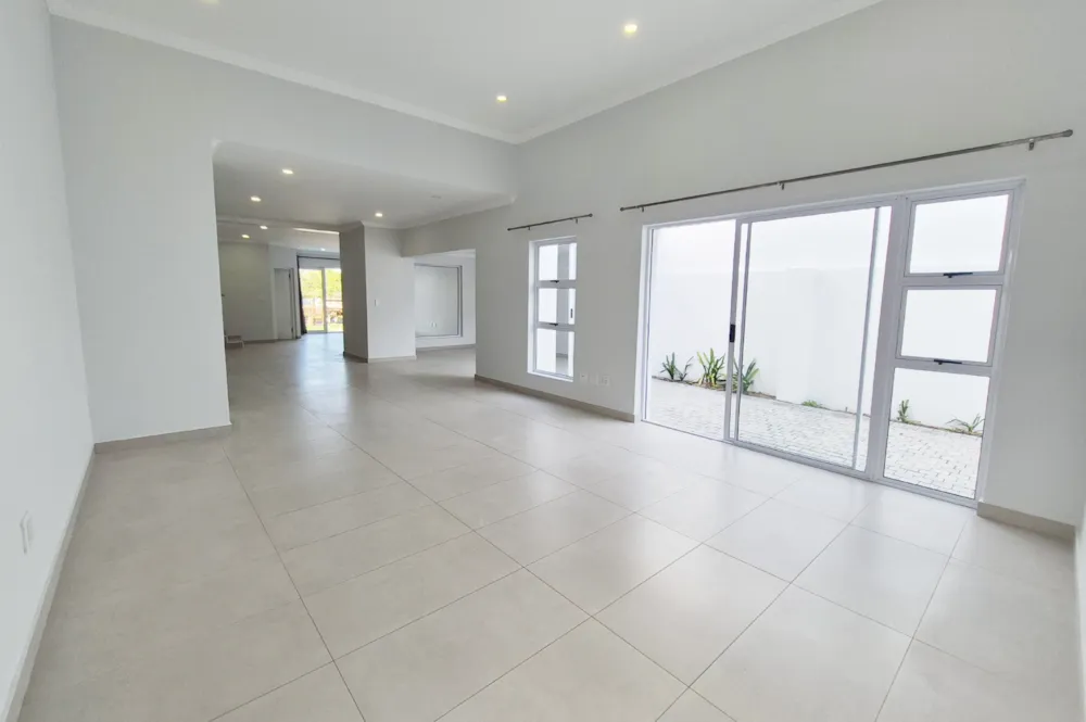 House for sale in Sandown, Blouberg - 1TV1748117 House for sale in Sandown, Blouberg - 1TV1748117