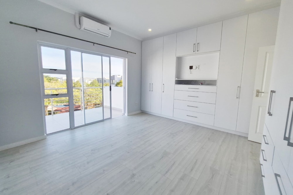 House for sale in Sandown, Blouberg - 1TV1748117