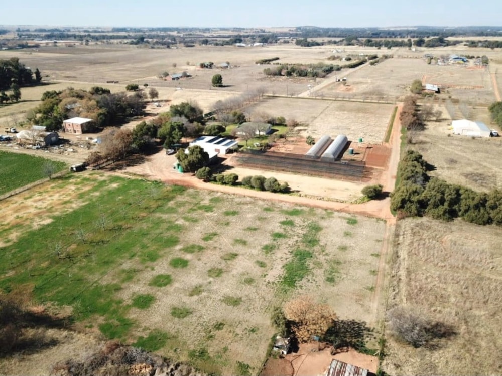 Smallholding for sale in Bains Vlei - 1BX1748127 Smallholding for sale in Bains Vlei - 1BX1748127