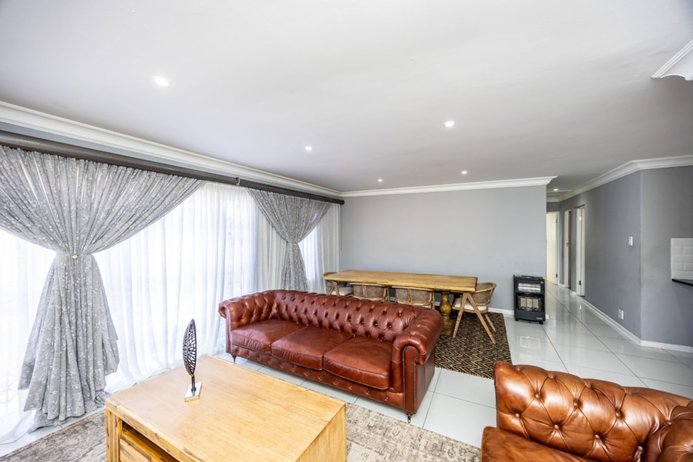 Townhouse for sale in Gonubie - 1EZ1747940