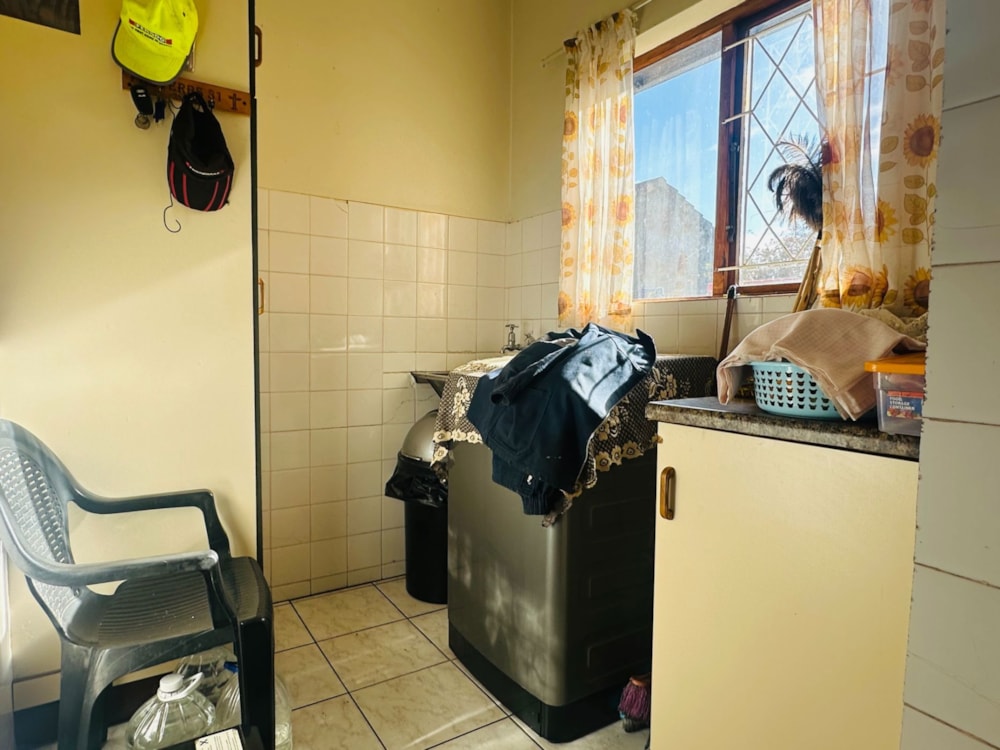 House to rent in Veldenvlei - 1RY1749100 House to rent in Veldenvlei - 1RY1749100