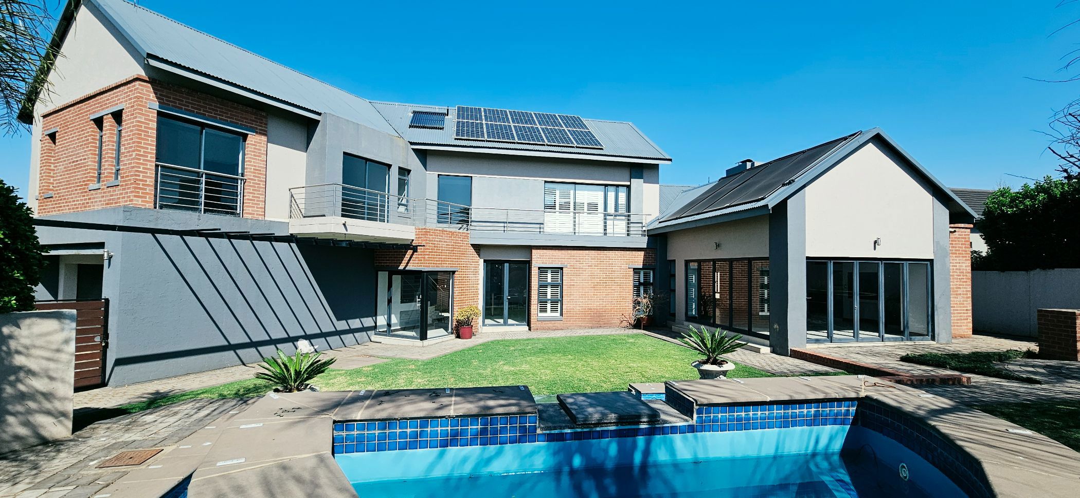 Security estate home for sale in Midstream Estate - CN1749017