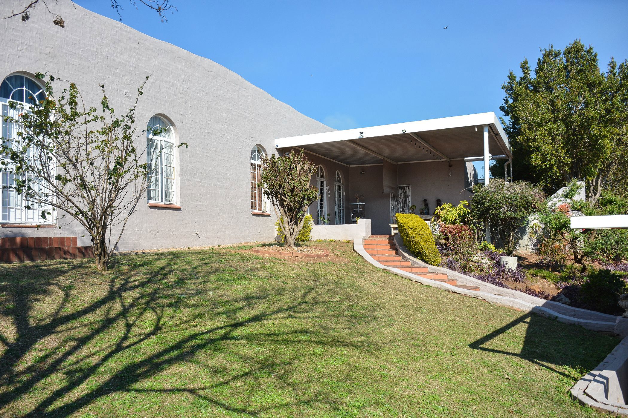 House for sale in Bisley - 1PM1747268