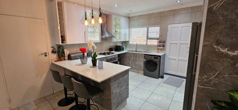 Townhouse for sale in Helderwyk Estate - 1BJ1748512