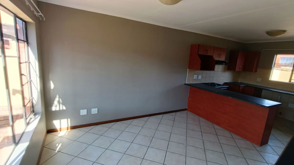 Townhouse to rent in Hillside, Bloemfontein - 1BX1750260 Townhouse to rent in Hillside, Bloemfontein - 1BX1750260