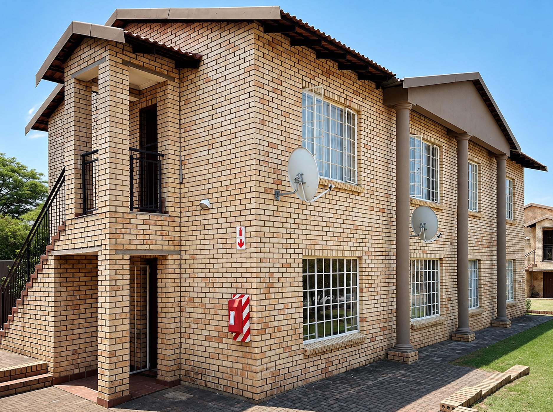 Apartment to rent in Waterval East - 1RU1638322