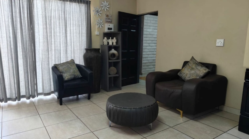 Bachelor apartment to rent in Dibeng, Northern Cape - 1RN1750206 Bachelor apartment to rent in Dibeng, Northern Cape - 1RN1750206
