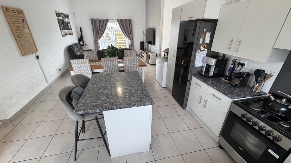 House for sale in Parsons Vlei - 1PLZ1750276 House for sale in Parsons Vlei - 1PLZ1750276