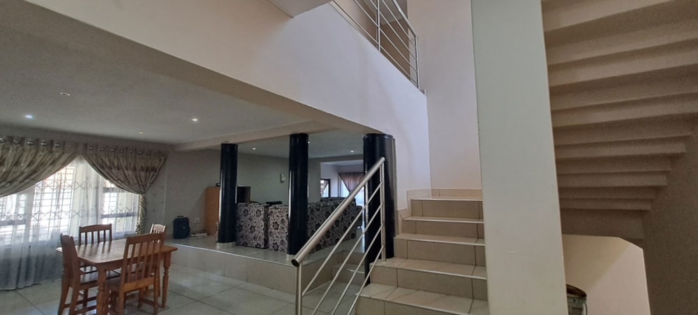 Double-storey house for sale in Mineralia - 1MD1749350