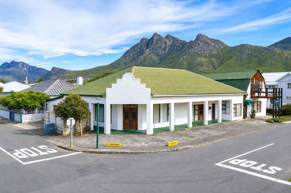 House for sale in Kleinmond - KN1681230