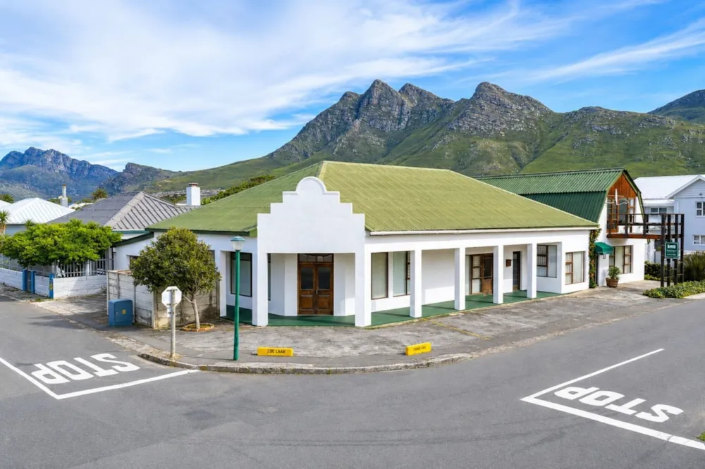 House for sale in Kleinmond - KN1681230 House for sale in Kleinmond - KN1681230