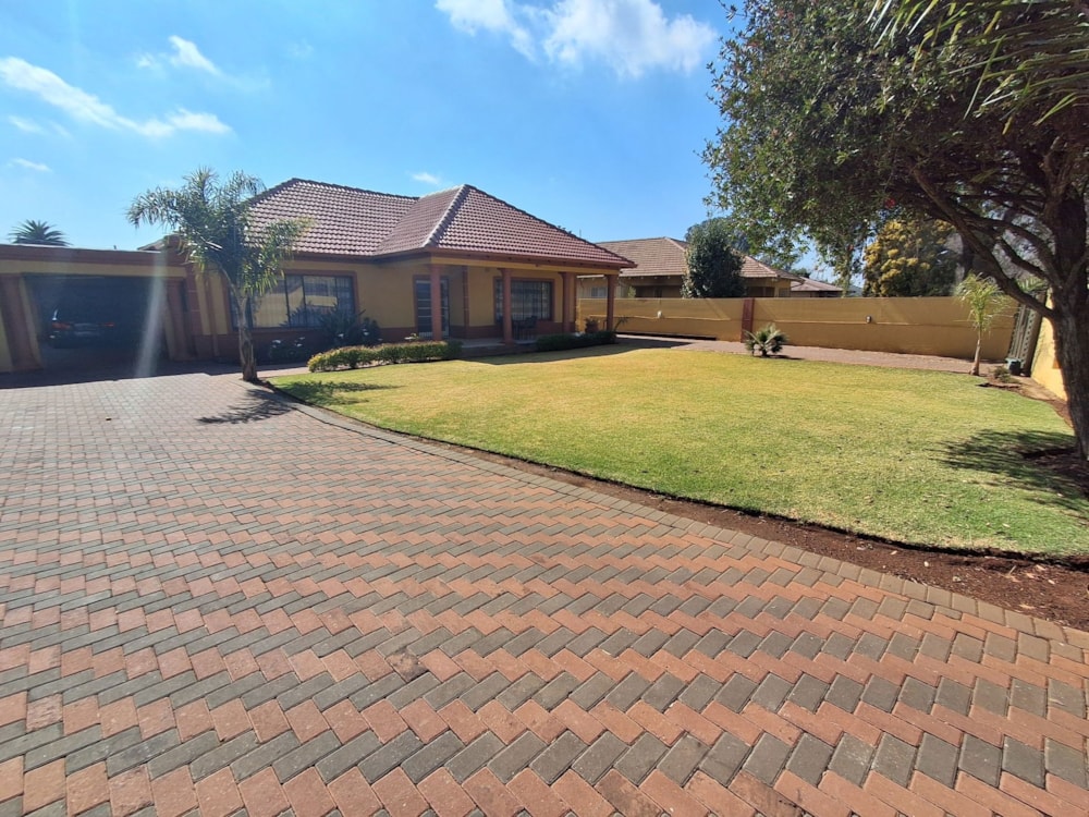 House for sale in Brenthurst - 1BJ1647881 House for sale in Brenthurst - 1BJ1647881