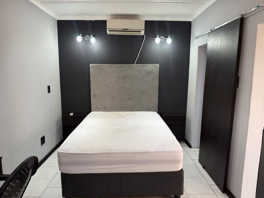 Bachelor apartment to rent in Hadison Park  - 1KJ1750427