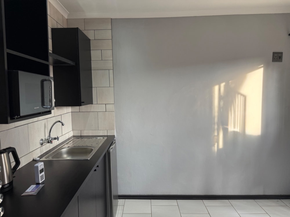 Bachelor apartment to rent in Hadison Park  - 1KJ1750427