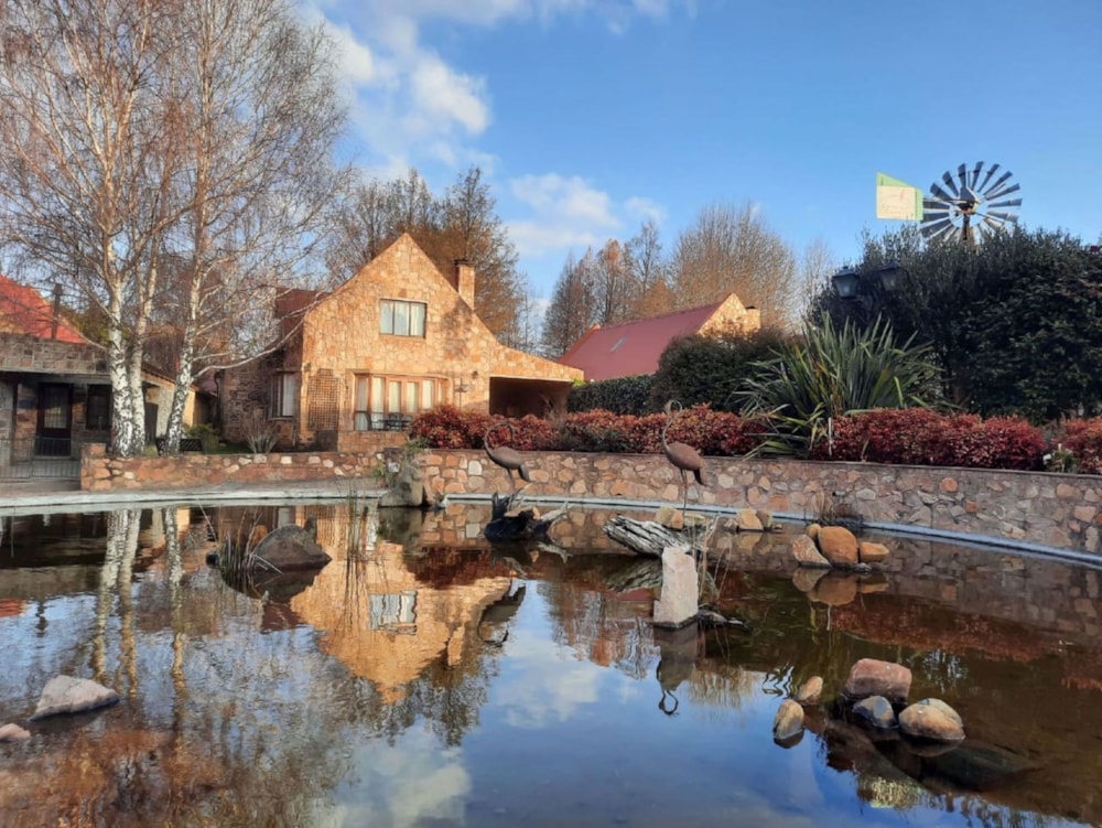Security complex home for sale in Dullstroom - 1DS1750317