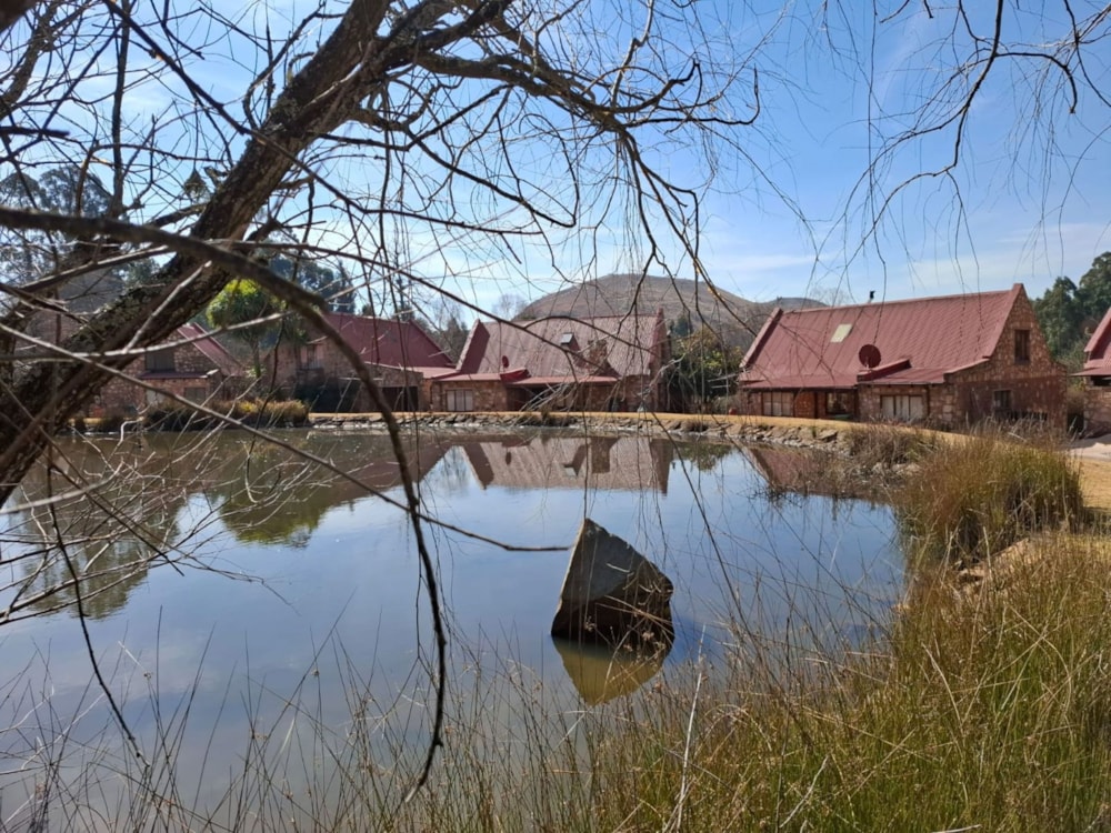 Security complex home for sale in Dullstroom - 1DS1750317