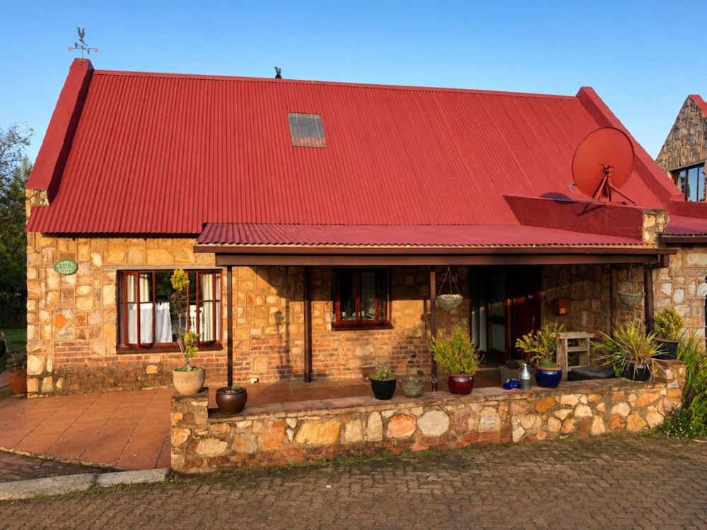 Security complex home for sale in Dullstroom - 1DS1750317