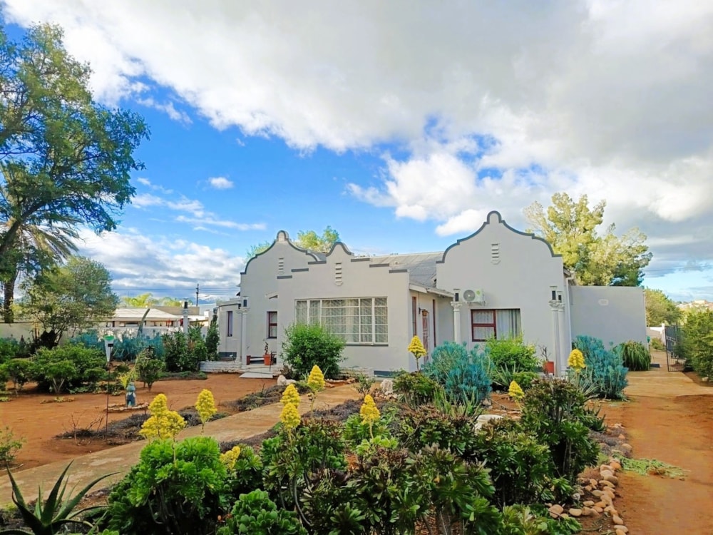 House for sale in Wesbank, Oudtshoorn - 1OU1748908 House for sale in Wesbank, Oudtshoorn - 1OU1748908