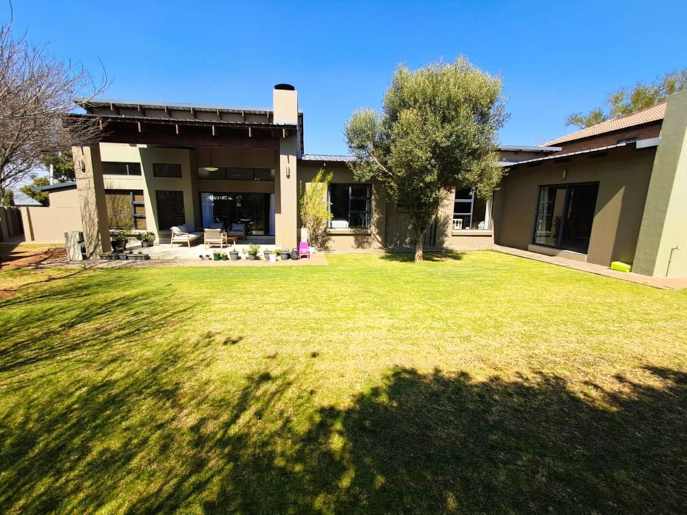 Single-storey house to rent in Midstream Estate - CNL1678840 Single-storey house to rent in Midstream Estate - CNL1678840