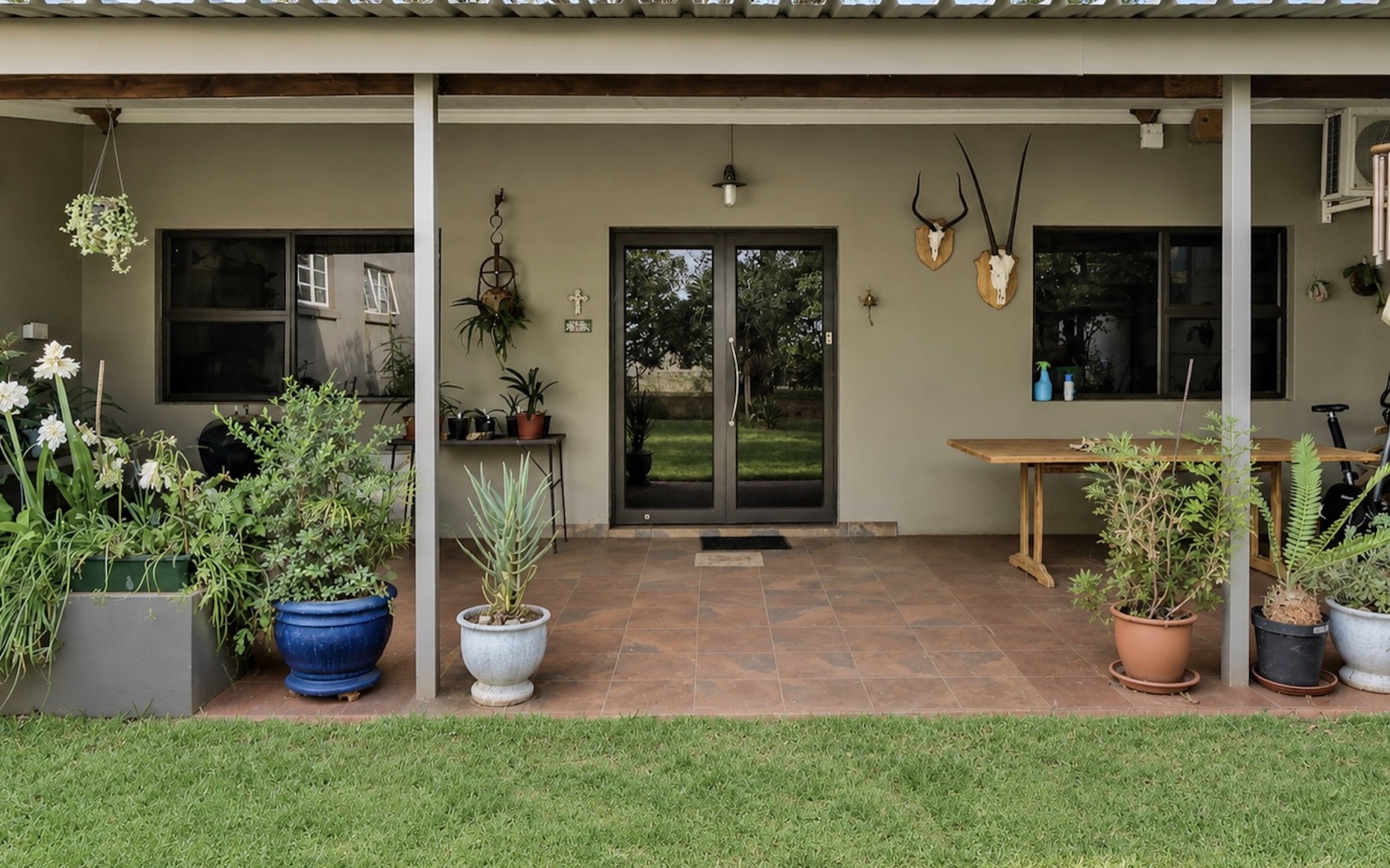 Smallholding for sale in Kroondal - 1RU1686105