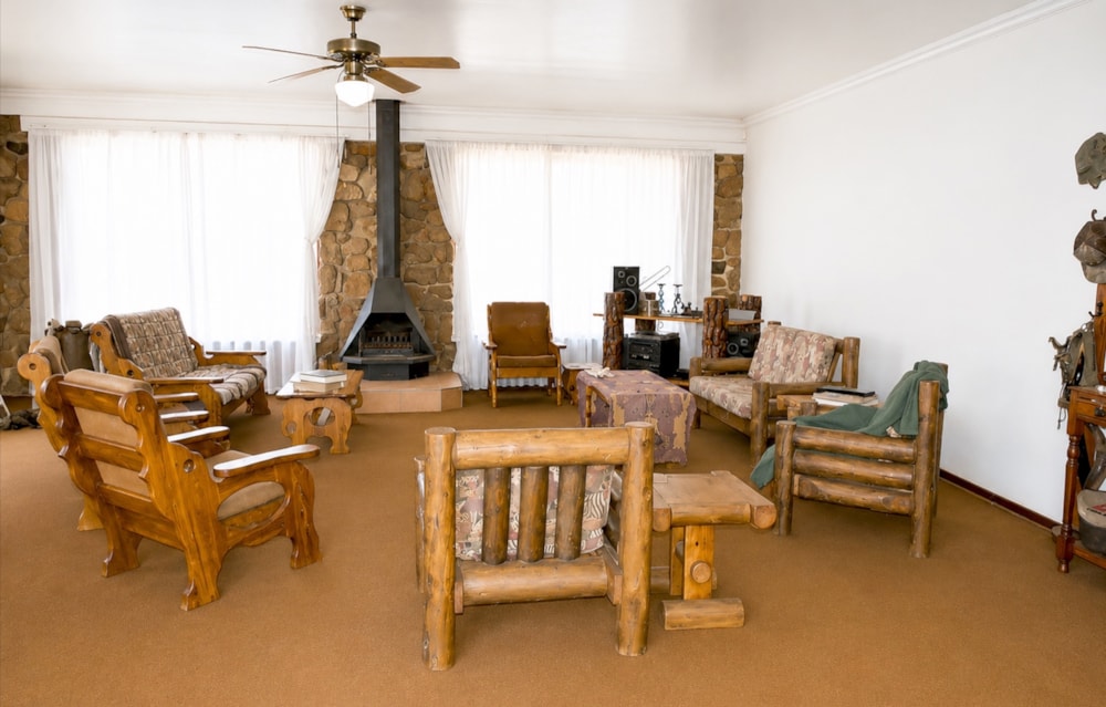 Smallholding for sale in Kroondal - 1RU1686105 Smallholding for sale in Kroondal - 1RU1686105