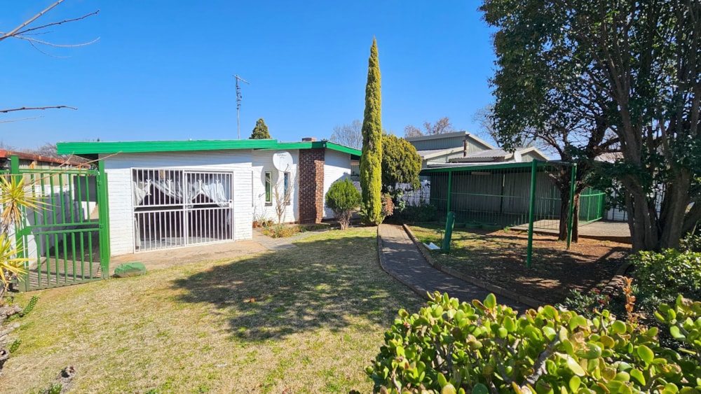 House for sale in Uitsig, Bloemfontein - 1BX1749094 House for sale in Uitsig, Bloemfontein - 1BX1749094