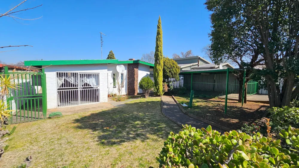 House for sale in Uitsig, Bloemfontein - 1BX1749094 House for sale in Uitsig, Bloemfontein - 1BX1749094