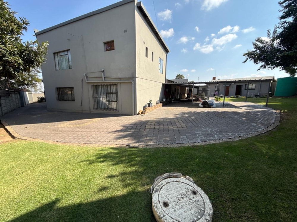 Bed & breakfast for sale in Klipfontein , Witbank, eMalahleni - 1WD1698142 Bed & breakfast for sale in Klipfontein , Witbank, eMalahleni - 1WD1698142
