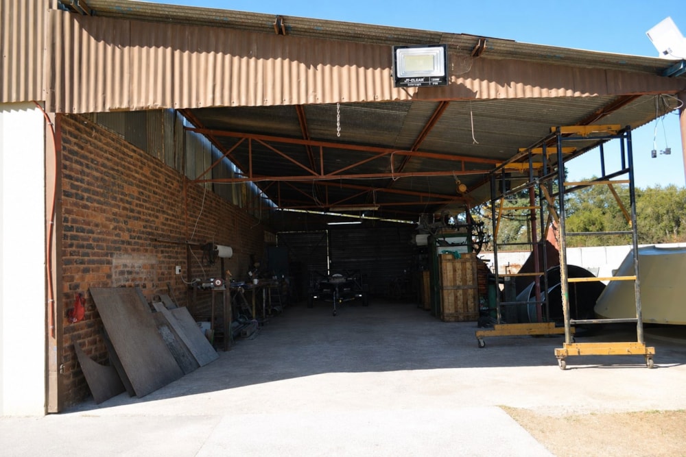 Commercial industrial property for sale in Modimolle (Nylstroom) - 1MDM1703191 Commercial industrial property for sale in Modimolle (Nylstroom) - 1MDM1703191