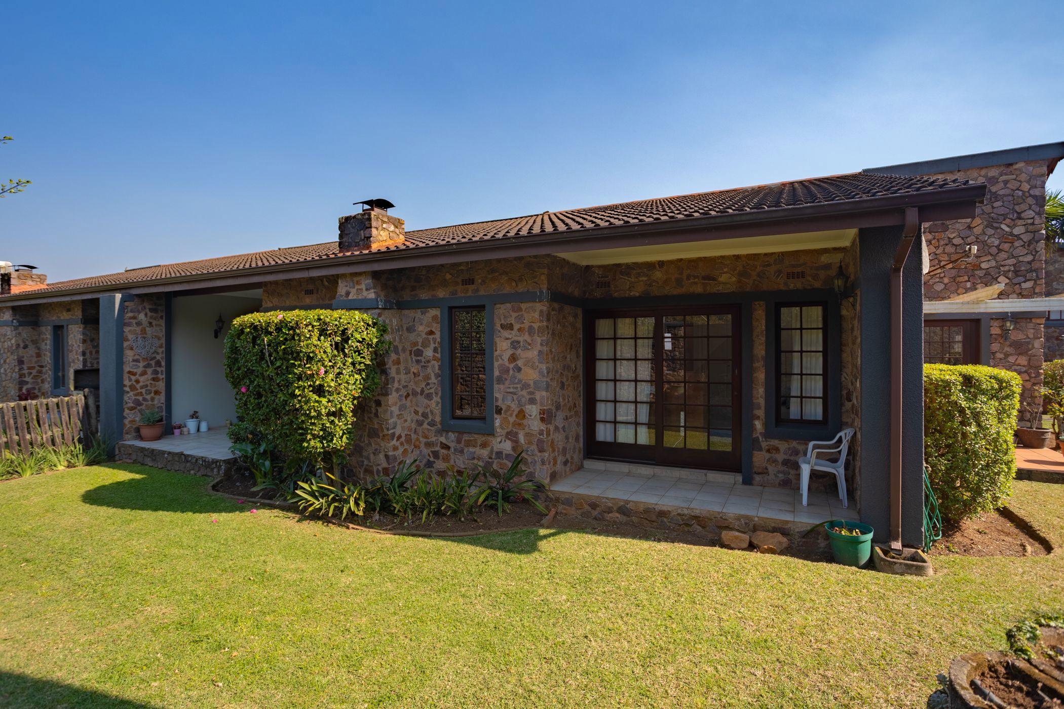 Security complex home for sale in Bothas Hill - 1KF1747276