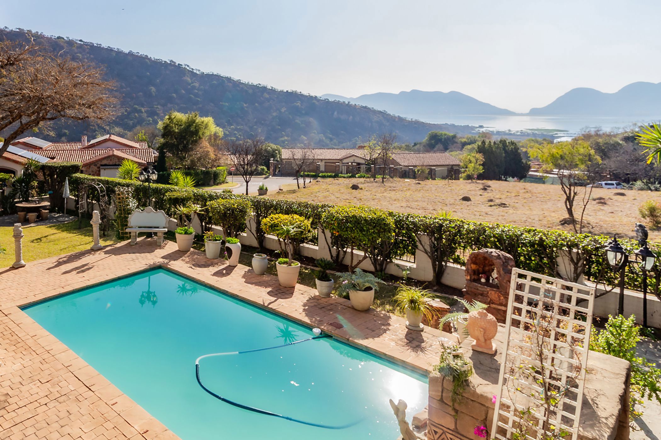 Security estate home for sale in Estate D Afrique - 1HR1750012