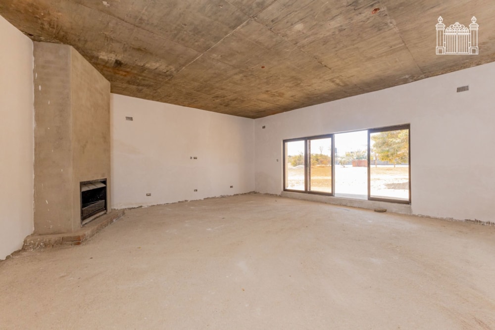 Double-storey house for sale in Arlington, Zimbabwe - 3ZB1748726 Double-storey house for sale in Arlington, Zimbabwe - 3ZB1748726