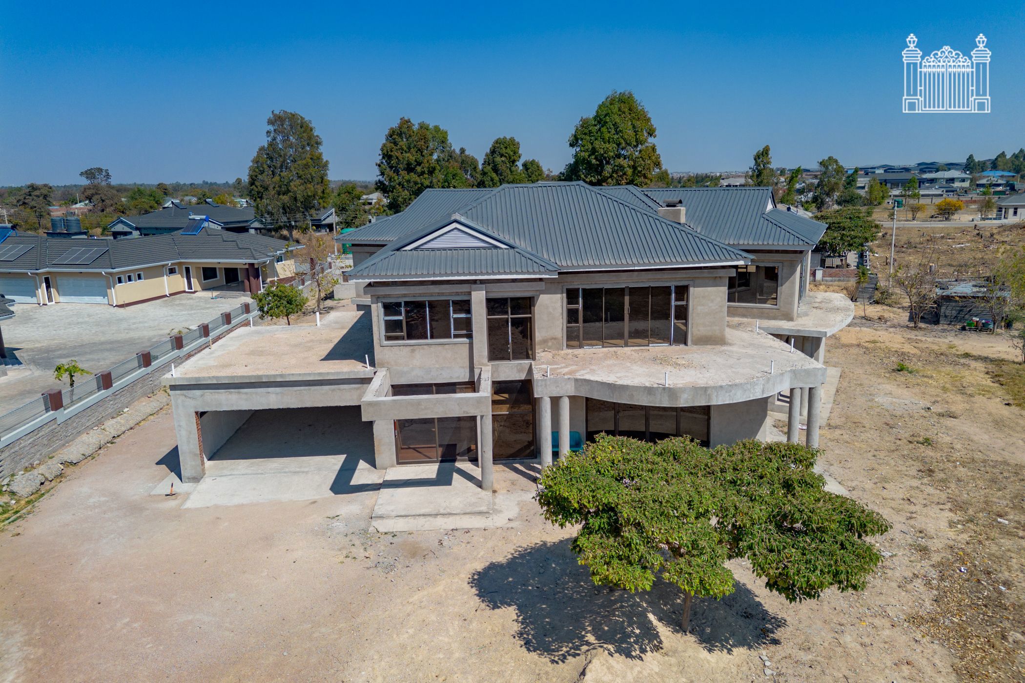 Double-storey house for sale in Arlington, Zimbabwe - 3ZB1748726