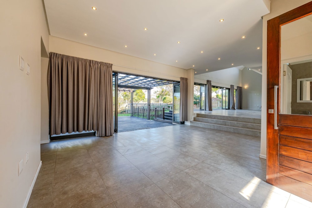 Golf estate house for sale in Cotswold Downs Estate - 1KF1748026