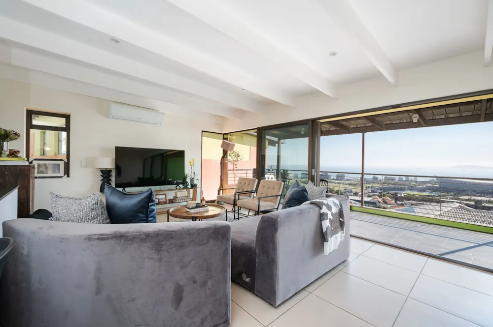 Townhouse for sale in Green Point, Cape Town - AS1744265