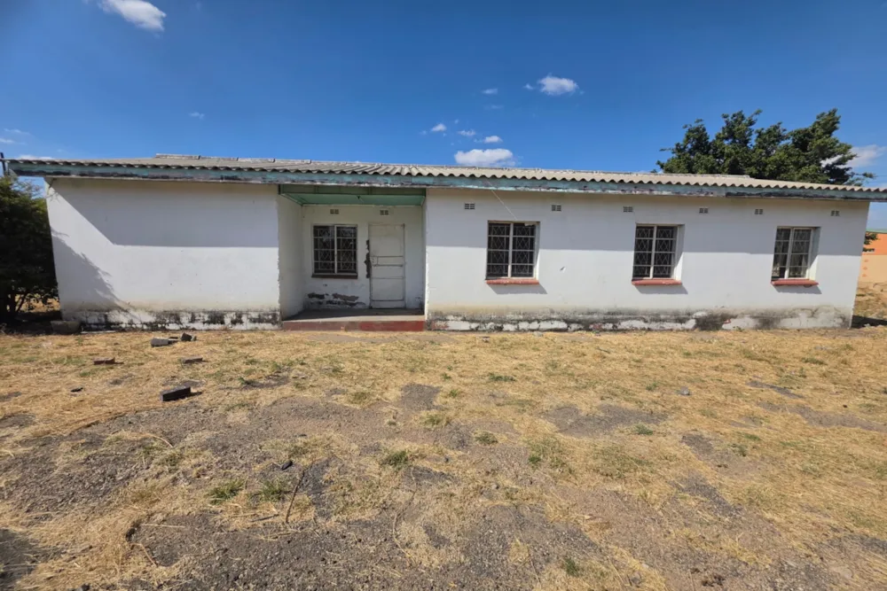 Commercial industrial property for sale in Kelvin, Zimbabwe - 3ZB1743953 Commercial industrial property for sale in Kelvin, Zimbabwe - 3ZB1743953