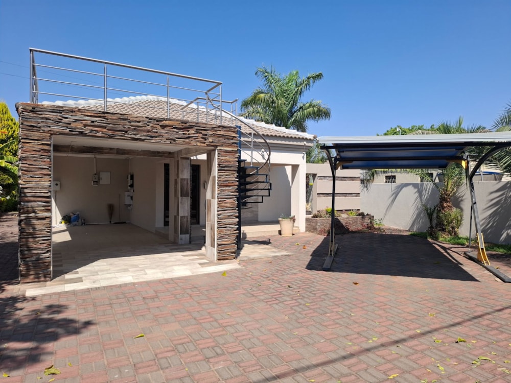 House to rent in Phakalane, Botswana - 3BO1750693