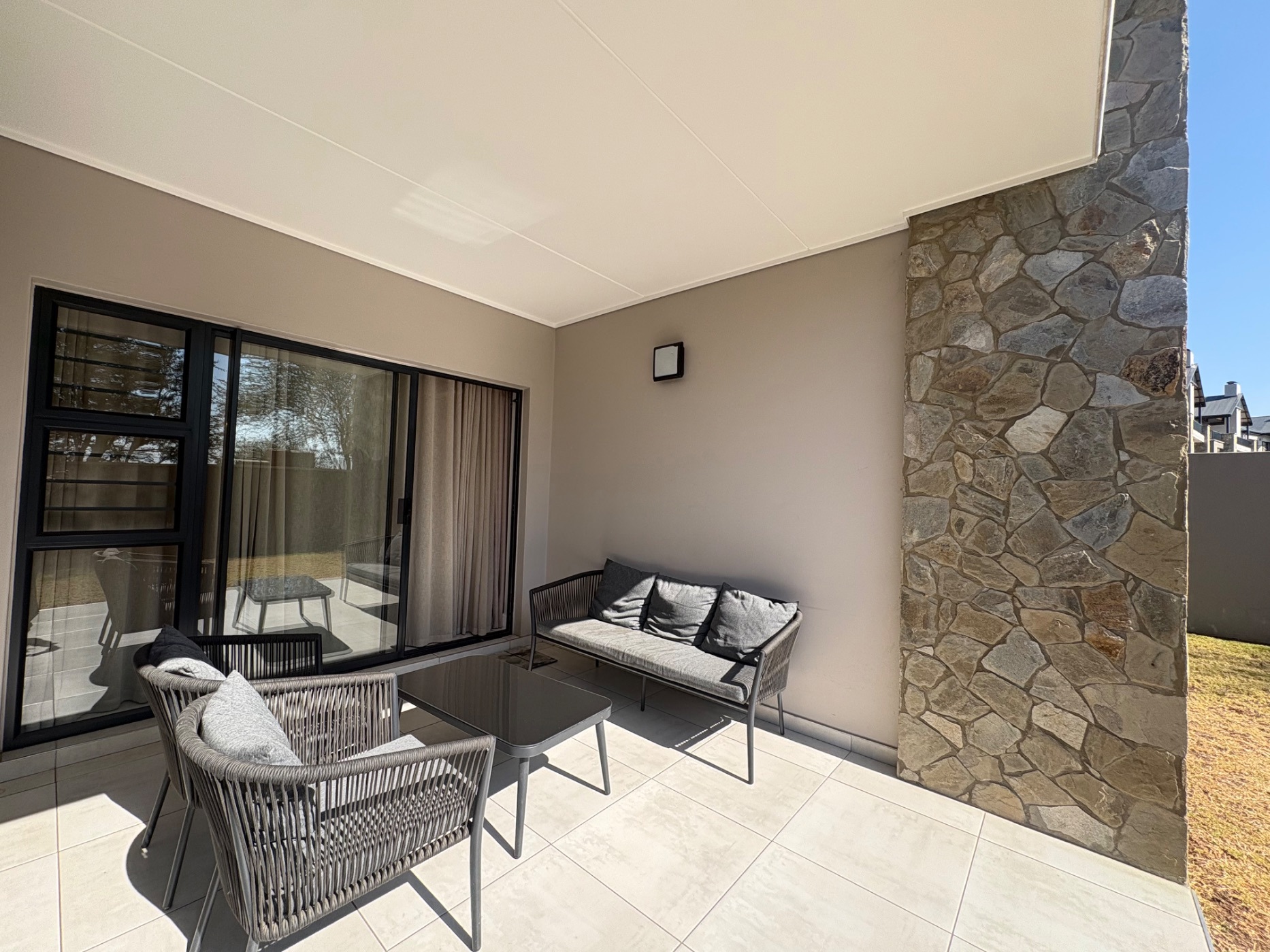 Apartment to rent in Waterfall, Midrand - MDL1747603