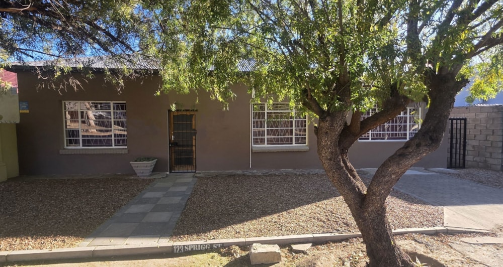 House for sale in Cradock - 1KK1746426 House for sale in Cradock - 1KK1746426